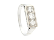 Jewellery - THREE STONE RING, 14K white gold - View 1