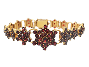 Jewellery, BRACELET, yellow metal, in auction: General – Tuesday 12 May