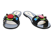 Clothes, SHOES, YVES SAINT LAURENT, in auction: Fashionable – Thursday 28 May