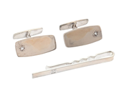 Jewellery, JEWELLERY SET, cufflinks and tie pin, in auction: General – Tuesday 12 May
