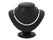 Jewellery, NECKLACE, sterling silver, in auction: General – Tuesday 12 May