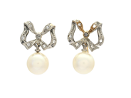 Jewellery, PEARL EARRINGS, ribbons, in auction: Lilla jewellery – Tuesday 21 April