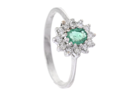 Jewellery, CLUSTER RING, 18K white gold, in auction: Lilla jewellery – Tuesday 21 April