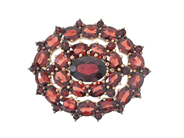 Jewellery, BROOCH, gilt metal, in auction: Lilla jewellery – Tuesday 21 April