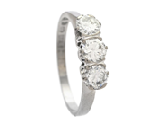 Jewellery, THREE STONE RING, 18K white gold, in auction: Lilla jewellery – Tuesday 21 April