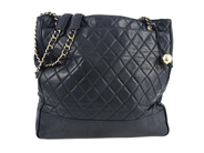 Accessories, BAG, CHANEL, in auction: Fashionable – Thursday 28 May