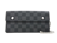 Accessories, WALLET, LOUIS VUITTON, in auction: Fashion Special – Saturday 22 August