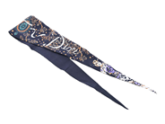 Accessories, SCARF, DIOR, in auction: Fashionable – Thursday 28 May