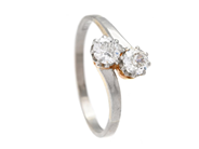 Jewellery, TWO STONE CROSS OVER RING, 18K white gold/gold, in auction: Lilla jewellery – Tuesday 5 May