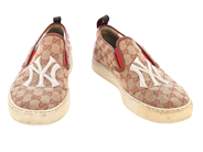 Clothes, SHOES, GUCCI, in auction: Fashionable – Thursday 28 May