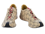 Clothes, SHOES, GUCCI, in auction: Fashionable – Thursday 28 May