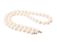 Jewellery, PEARL NECKLACE, cultured pearls, in auction: Lilla jewellery – Tuesday 5 May