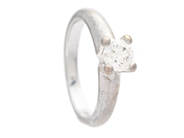 Jewellery, SOLITAIRE RING, Stjärnringen, in auction: Classic – Saturday 16 May
