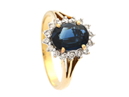 Jewellery, CLUSTER RING, 18K gold, in auction: Lilla jewellery – Tuesday 2 June