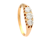 Jewellery, THREE STONE RING, 18K gold, in auction: Lilla jewellery – Tuesday 2 June
