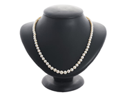 Jewellery, PEARL NECKLACE, cultured pearls, in auction: Lilla jewellery – Tuesday 2 June