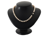 Jewellery, PEARL NECKLACE, cultured pearls approx. 6,5 mm, in auction: Lilla jewellery – Tuesday 2 June