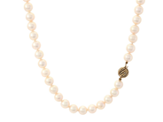 Jewellery, PEARL NECKLACE, cultured salt water pearls, in auction: Lilla jewellery – Tuesday 2 June