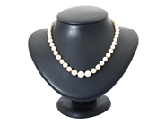 Jewellery - PEARL NECKLACE, clasp i 9K gold - View 1