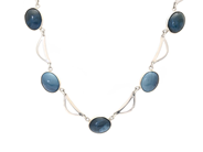 Jewellery, NECKLACE, silver, in auction: Lilla jewellery – Tuesday 14 July