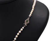 Jewellery - PEARL NECKLACE, cultured salt water pearls - View 2