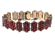 Jewellery, BRACELET, yellow metal, in auction: Lilla jewellery – Tuesday 14 July