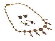 Jewellery, NECKLACE, 2 pair EARRINGS, in auction: Lilla jewellery – Tuesday 14 July