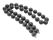 Jewellery, NECKLACE, gray iron beads, in auction: Lilla jewellery – Tuesday 14 July