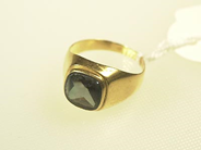 Pawnitems, 1 ring with green sten,stl:19 1/4, in auction: Pawn – Wednesday 26 January 2005