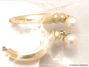 Pawnitems, Earrings, one pair with cultured salvattenspärlor 18K stoppar missing 3,3g, in auction: Pawn – Tuesday 17 January 2006