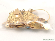 Pawnitems, Earrings, 3 pair 18K one pair saknar stoppar 4,4g, in auction: Pawn – Tuesday 17 January 2006