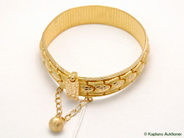 Pawnitems, Bangle, minst 18K opening imperfect - ojämn and dented 31,6g, in auction: Pawn – Tuesday 17 January 2006