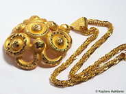 Pawnitems, 1 chain, 1 pendant, in auction: Pawn – Thursday 1 June 2006