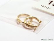 Pawnitems, 2 earrings, 18K. weight 0,8g, in auction: Pawn – Thursday 1 June 2006