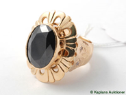 Pawnitems, Ring,  with stor black stone & small white stones, in auction: Pawn – Tuesday 13 June 2006