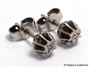 Pawnitems, 2 earrings, vg , in auction: Pawn – Thursday 29 June 2006