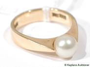 Pawnitems, Ring, 18K SIZE 16 with pearl, in auction: Pawn – Tuesday 25 July 2006