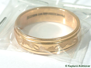 Pawnitems, Ring,  (graverad). 18K 7,8g., in auction: Pawn – Tuesday 1 August 2006