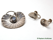 Jewellery, BROOCH, in silver, in auction: Modern – Saturday 11 November 2006