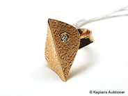 Jewellery, RING, 18K gold with brilliant-cut diamond 0,02 ct, in auction: Modern – Saturday 11 November 2006