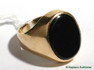 Pawnitems, 1 signet-ring with black stone stl: 17 3/4 mm18K. weight 7,7g, in auction: Pawn – Thursday 14 December 2006