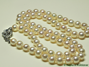 Jewellery, PEARLNECKLACE, cultured pearls, in auction: Classic – Saturday 27 October 2007