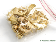 Pawnitems, Lot of Gold, udda and imperfect pcs of jewellery, in auction: Pawn – Tuesday 17 June 2008