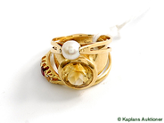 Pawnitems, 3 Rings, varav en with Pearl SIZE 5,9mm and 2 with sten,18K 8,5g  SIZE 15, in auction: Pawn – Tuesday 17 June 2008