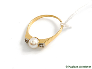 Pawnitems, Ring, with Pearl SIZE 5,5mm and 2st Diamonds approx 0,02ct/st, in auction: Pawn – Tuesday 17 June 2008
