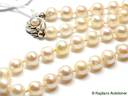 Pawnitems, Pearlnecklace, något baroque with silverclasp 42cm, in auction: Pawn – Tuesday 17 June 2008