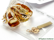 Pawnitems, Guldparti, 18K various guldskrot, in auction: Pawn – Tuesday 17 June 2008
