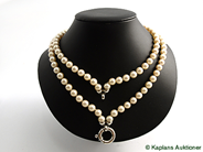 Jewellery, PEARLNECKLACE, 2 -strand, in auction: Classic – Saturday 23 August 2008