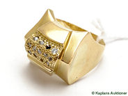 Pawnitems, Ring, with stones (en stone missing) 18K Ø17 1/2 imperfect 7,5g, in auction: Pawn – Tuesday 26 August 2008