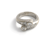 Jewellery, RING, 18K white gold, in auction: Exclusive – Saturday 21 March 2009